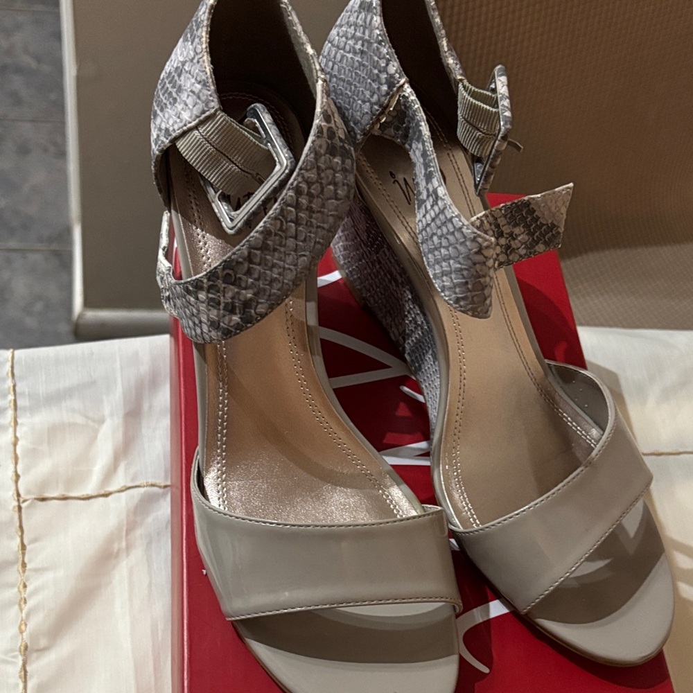 ImpoStylish Women's Snakeskin Sandals